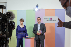 Moderatorin Jenni Zylka und Moderator Leonhard Ottinger